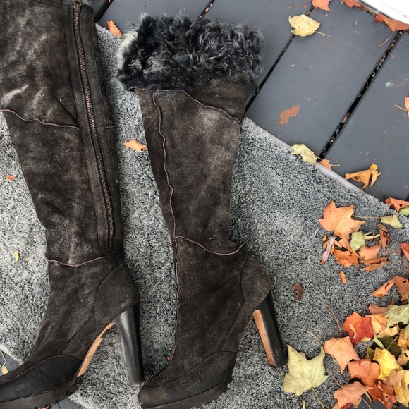 UGG fue tall boots, women’s size 9 - Picture 3 of 6